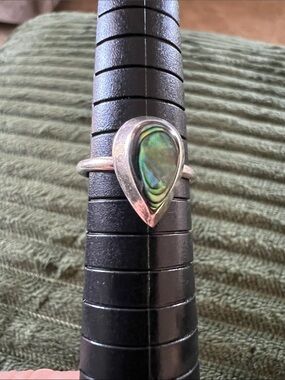 Sterling Silver Teardrop Abalone Ring - Iridescent Green/Blue Size 6.5